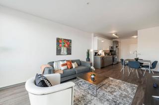 New Modern 1BR City Escape - 5