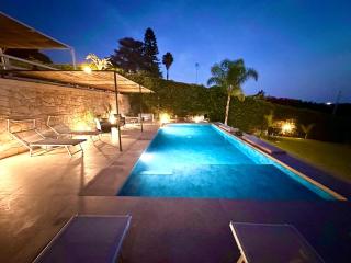 Villa Lucia With Salt Pool - 2