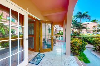 Hibiscus @ Caribe Island - 4