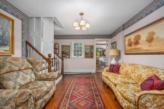 Historic Saugatuck -Walk to Lake Shops and Dining - 7
