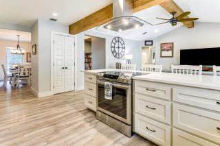 Gorgeous San Marco Home with Patio and Grill! - 1