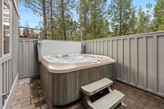 4 Tan Oak Lane home - 1