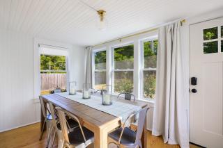 Hamptons Cottage, Sleeps 7 - 0
