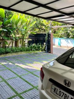 Kailynn Villa - 4BHK Retreat Near Aster & Amritha - 4