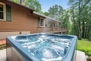 20 acres w Private Pavilion, Fireplace & Fire Pit - 9