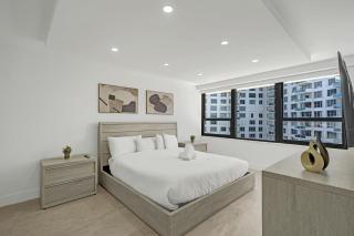 Modern 4BR with Ocean Views Pools and Direct Beach Access 717 - 2