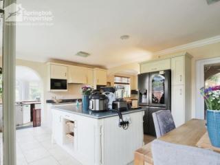 Aberfall Private Luxury Villa Indoor Pool Hot Tub Gym Cinema - 8