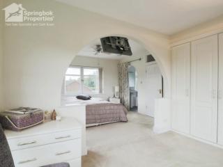 Aberfall Private Luxury Villa Indoor Pool Hot Tub Gym Cinema - 4