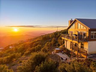 Wild Moon Ranch Pickleball, Cedar Tub & Views - 6