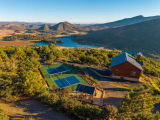 Wild Moon Ranch Pickleball, Cedar Tub & Views - 0