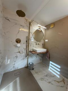 Apartment, La cour du temps - 6