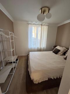 Apartment, La cour du temps - 5