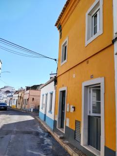 Yellow House - 5