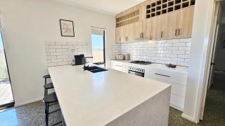 The Foxes Escape - 6