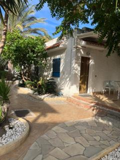 Regent Beachotel - 3