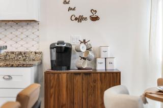 Royal Palms Arcade Free Beach Shuttle Pool - 7