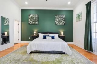 Modern 3BR home w parking near Superdome - 8