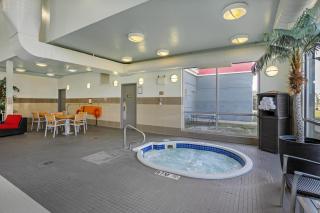 Best Western Plus Airport Inn & Suites - 1