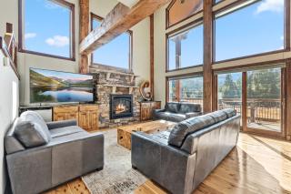 Whispering Pines Retreat Hot Tub & Game Room - 0