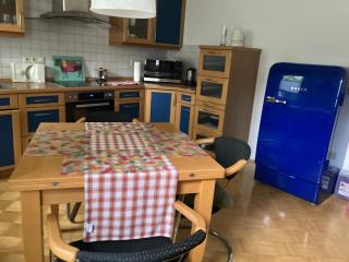 Premium Ruhiges ganzes Apartment 90 m 2 Schlafzimmer große Küche Wohnzimmer - 6