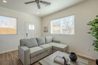 Modern Updated Central Bungalow - 4