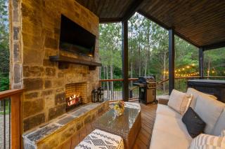 New At Ease Honeymoon Cabin Hot Tub Romantic - 1