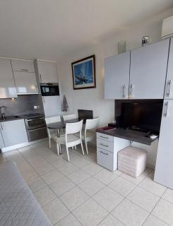 STUDIO PORT VAUBAN vue port excellente situation climatisé Fibre - 4