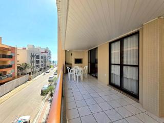 Apartamento de 3 quartos a 1 minuto da praia em Itapema Meia PRaia - 0