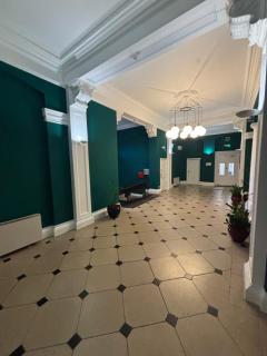 Cosy County House apartment with free private parking Sleeps up to four guests - York - 4