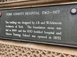 Cosy County House apartment with free private parking Sleeps up to four guests - York - 3