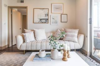 Trendy 2BD 2BTH Apt steps from Downtown Santa Monica! - 9