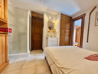 Appartement T3 rénové, lumineux, balcon et parking au centre du village de Samoëns - FR-1-624-73 - 1