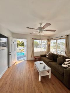 Coral Key Inn - 2