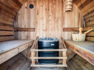 Cabin W Hot Tub, Sauna, King Beds, National Park - 3