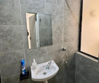 Eloura Homes Stanley Studio - 1