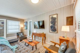 Relax and Refresh Waterfront Cottage in Panacea - 6