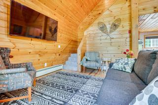 On Baxter Lake Wooded Retreat Near Trails - 4