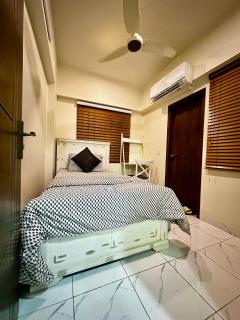 Seaview Apartments - 2