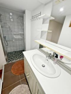 Ancien moulin renove, terrasse au bord de l eau - 6