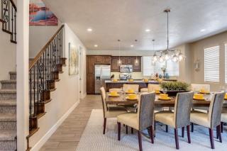 Red Rock Hideaway Family Home with Casita - 8