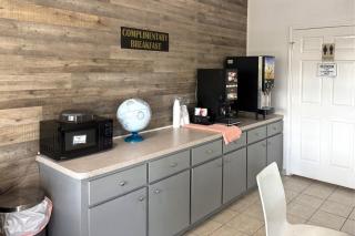 Hotel O Regency Suites Houston - IAH Beltway 8 - 3