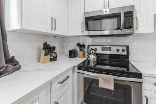 South Tampa 3BR with Backyard that Sleeps 10 - 2