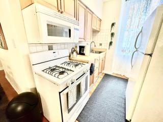 Incredible Location - Large Center City 2 BR - 4