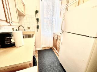 Incredible Location - Large Center City 2 BR - 2