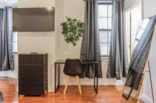 Cozy Studio across from Convention Center - 4R - 4