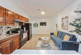 Across from Convention Center 4F - Sleeps 6 - 4F - 8