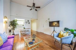 Large and Sunny 1BR Located Near Rittenhouse Square - 5