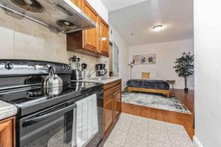 Cozy Studio Across from Convention Center - 3R - 3