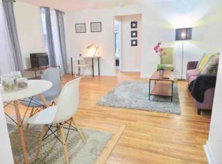 In the heart of Center City - Large bi-level 3BR - 9