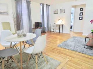 In the heart of Center City - Large bi-level 3BR - 3